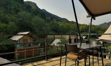 如何使用酒店帳篷打造露營風咖啡店？